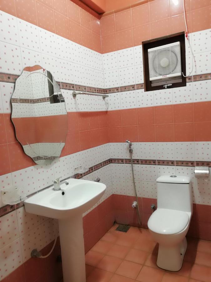 Sunshine Hotel Trincomalee Extérieur photo