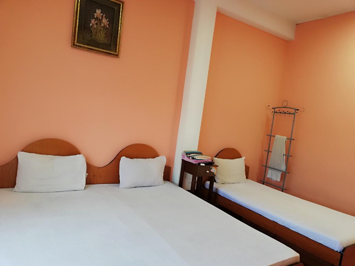 Sunshine Hotel Trincomalee Extérieur photo